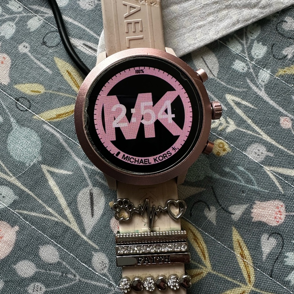 Michael Kors Pink Smartwatch with Sleek Design
